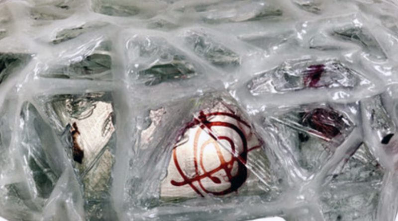 Bildausschnitt einer Glasskulptur