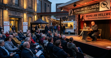 Krimi-Festival, Publikum lauscht einer Lesung