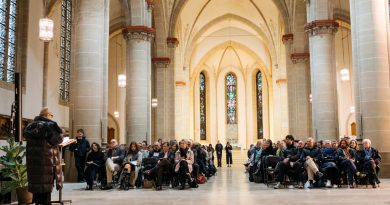 Präsentation zur Manifesta 16 Ruhr in der St. Josef Kirche vor Publikum