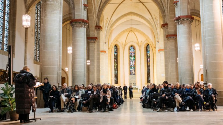 Präsentation zur Manifesta 16 Ruhr in der St. Josef Kirche vor Publikum
