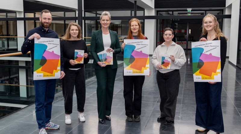 v. l.: Markus Lüke (IFAK e.V.), Paula Leh (Fan-Initiative), Oberbürgermeisterin Andrea Henze, Inga Clever (Fachstelle demokratie.bewegen), Barbara Christ (Mädchenzentrum) und Mieke Blohm (Fachstelle demokratie.bewegen).