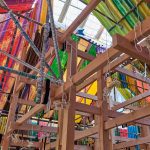 Ausstellungsansicht "Pump House" von Michael Beutler