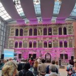 Kulturempfang Publikum vor der Kulisse des Schloss Horst