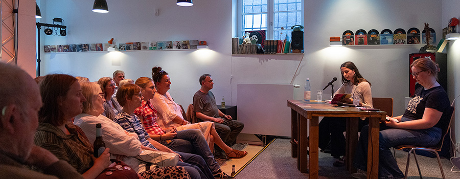Auftaktlesung der writer in residence Nora Schramm