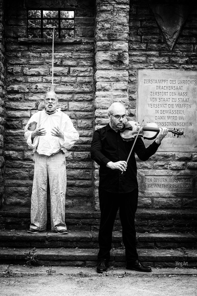 Markus Kiefer als Villon am Galgenstrick, Gerardo Gramajo mit Viola